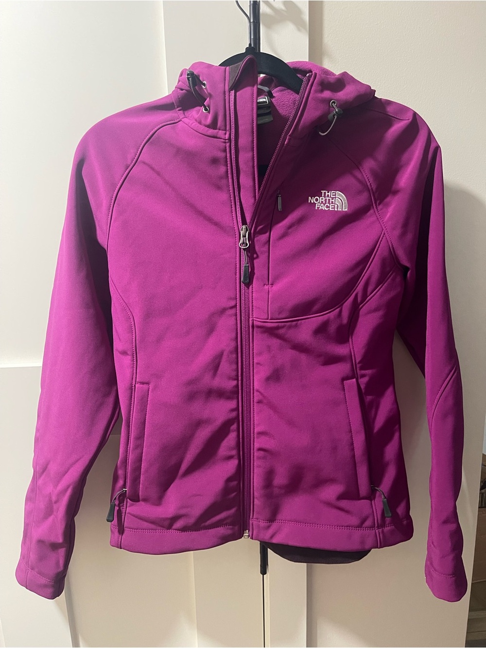 The North Face Women's Fuchsia Hooded Softshell Jacket